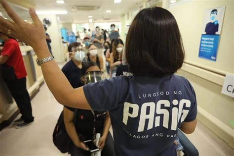 Pasig LGU ramps up online services; offers vaccine registration .